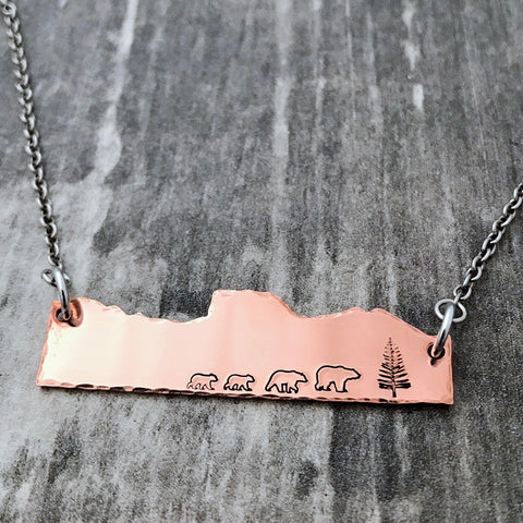 CHIEF MOUNTAIN BEAR FAMILY NECKLACE
